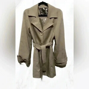 Lightweight Kensie tan bell sleeve 3  button belted trench jacket M